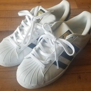 Women's Adidas Superstar Size 7.5